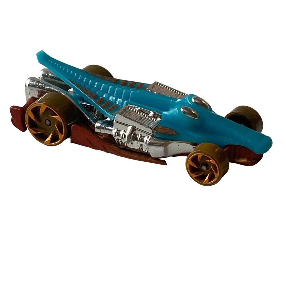 Mattel Hot Wheels 4/10 Croc Rod Diecast Car 160/250 Street Beasts 2017 Blue